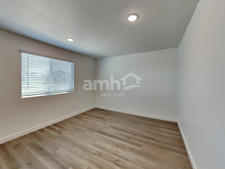 Building Photo - 9733 W Luxton Ln