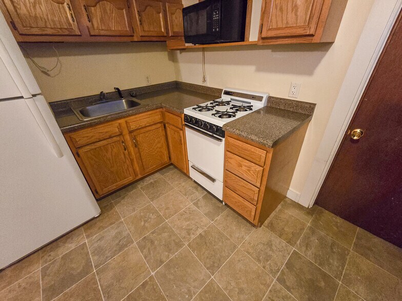 Building Photo - 515 E New York St