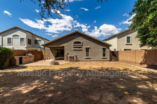 Building Photo - 389 E Angeline Ave