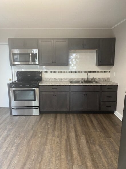 Kitchen - 120 Sibben St