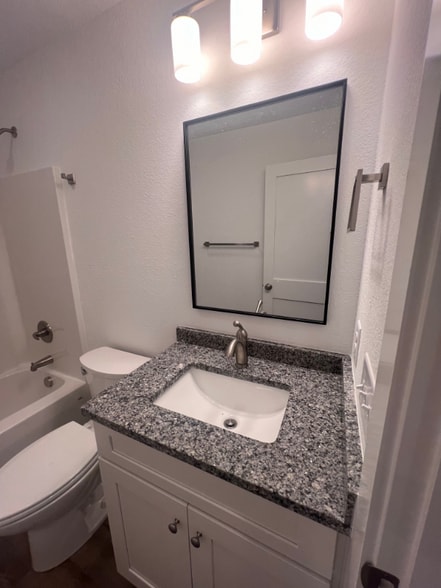 Building Photo - 304 Indian Dr