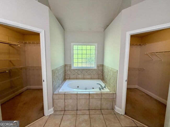 Building Photo - 344 McKibben Dr