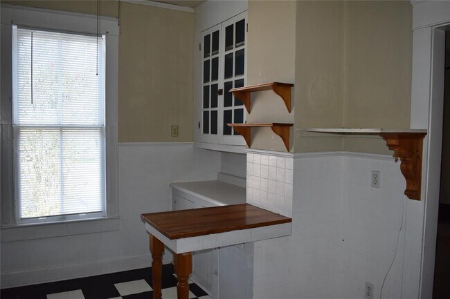Building Photo - 2101 37th St