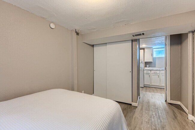 Building Photo - 44 Julian St