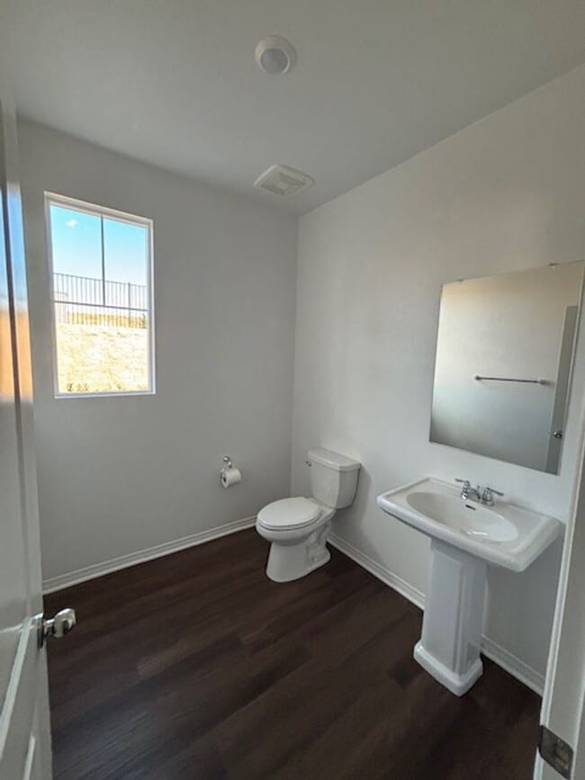 Building Photo - ***Move-In Special***Ready Now! Beautiful Wildomar Condo  3 Bed / 3 Bath