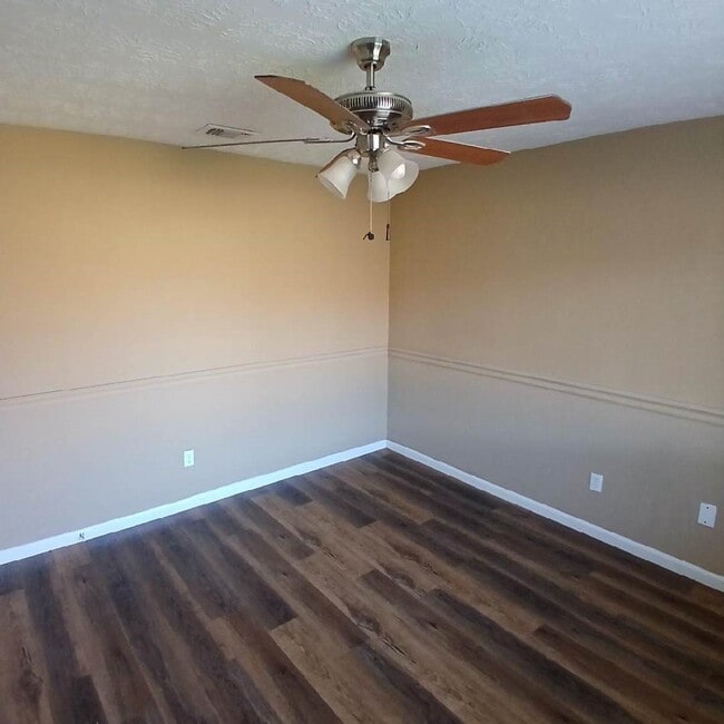 Building Photo - 1418 Willersley Ln