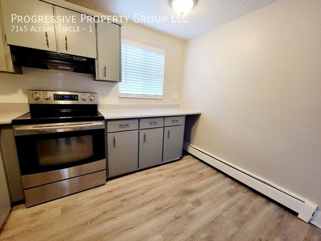 Building Photo - MOVE IN SPECIAL: First Full Month's Rent F...