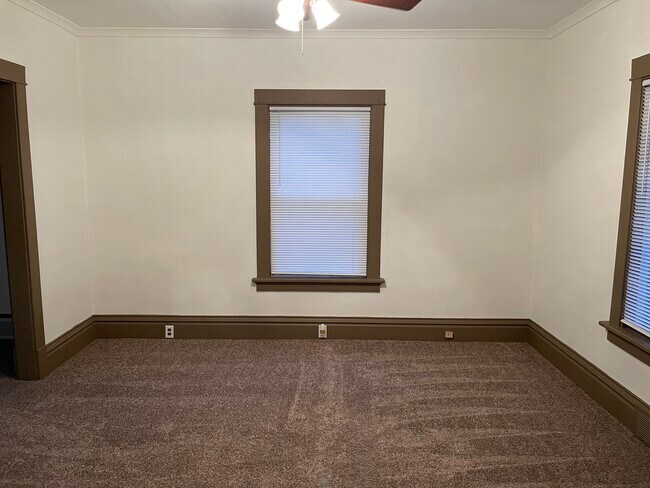 Building Photo - 1220 11th St