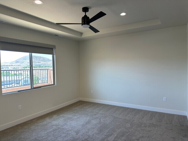 Building Photo - 1569 W 470 N