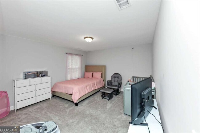 Building Photo - 66 Vicky Way