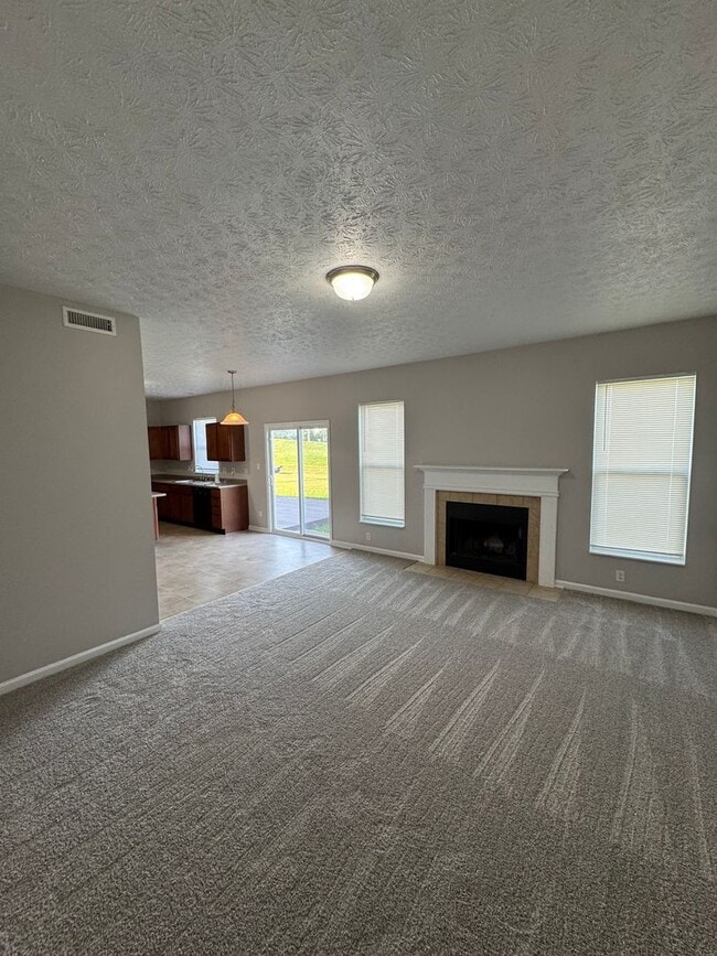 Building Photo - Franklin Twp - 4 BR h ome