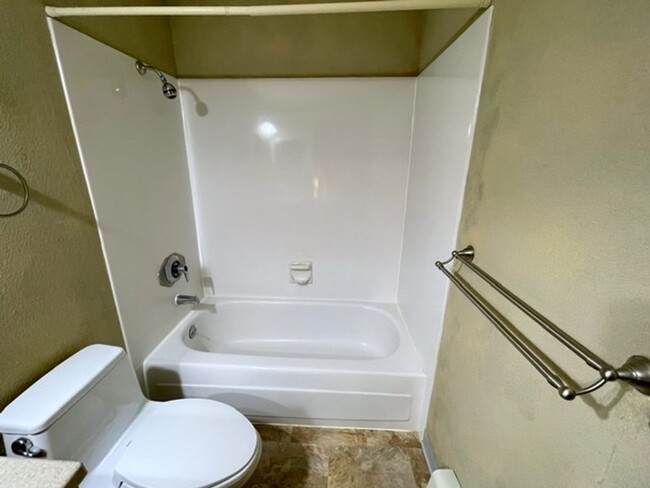 Building Photo - East Anchorage Four Bedroom Home with Bonu...