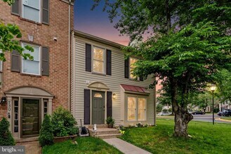 Building Photo - 7302 Rokeby Dr