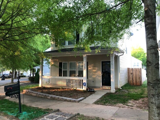 Primary Photo - Huntersville with Fenced Yard