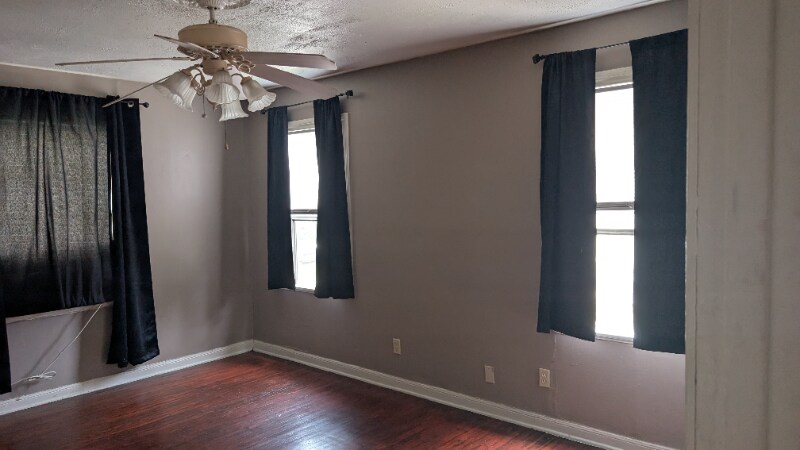 Building Photo - 119 13th St N