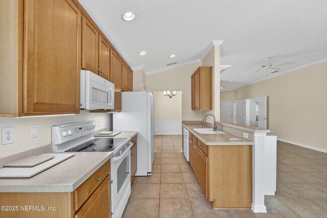 Building Photo - 8986 Tropical Bend Cir
