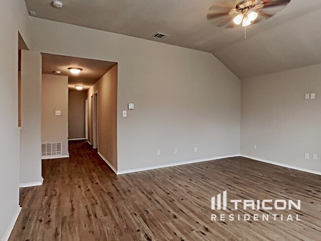 Building Photo - 509 Niagara Falls Dr