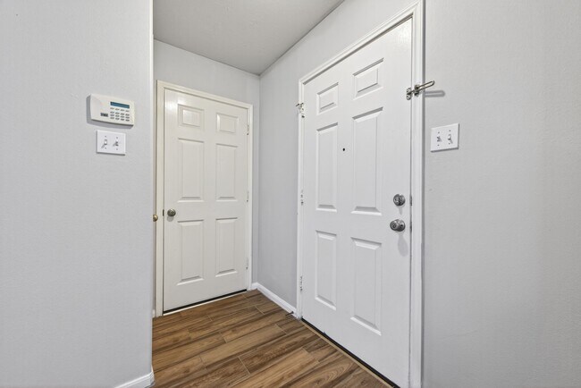 Building Photo - 13723 Audra Ln