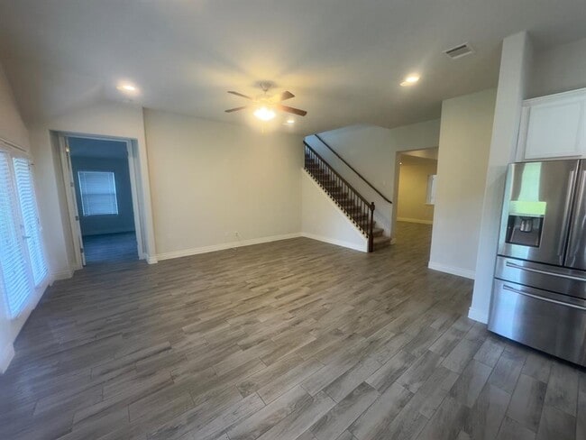 Building Photo - 150 Summer Pointe