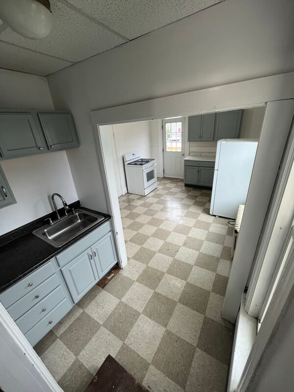 Building Photo - 408 Porter St