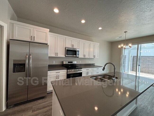 Building Photo - 929 S 4380 W