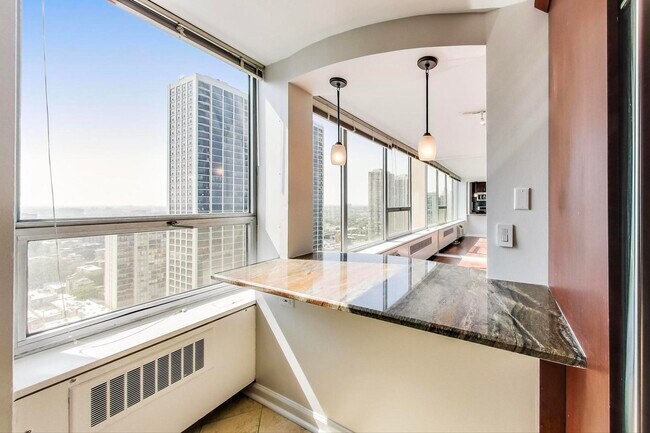 Building Photo - 70 W Burton Pl