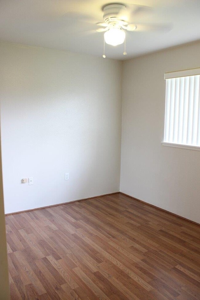 Building Photo - Havens of Ii Vistas - 3 bedroom, 2 bathroo...