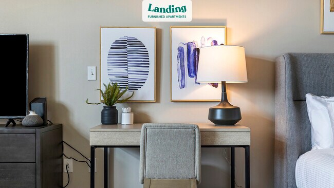 Building Photo - 4780 SE Milwaukie Ave