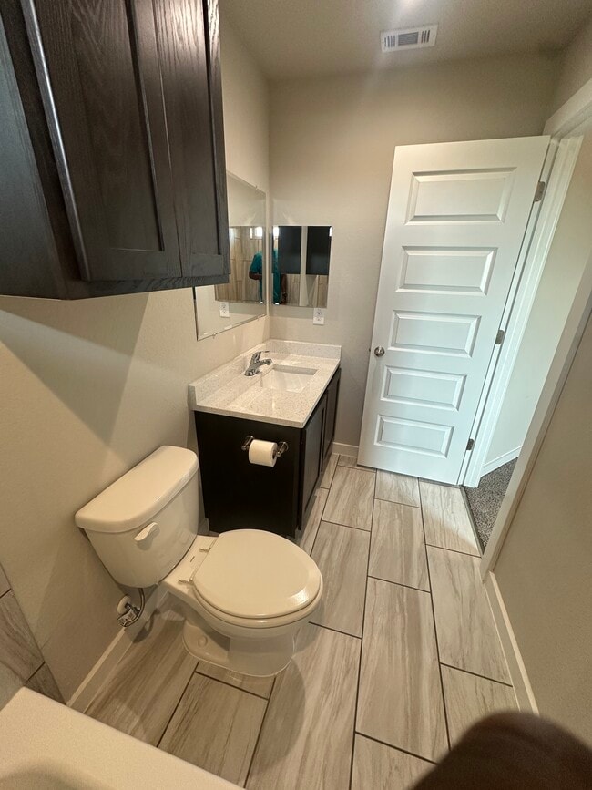 Building Photo - 8415 V. Verona