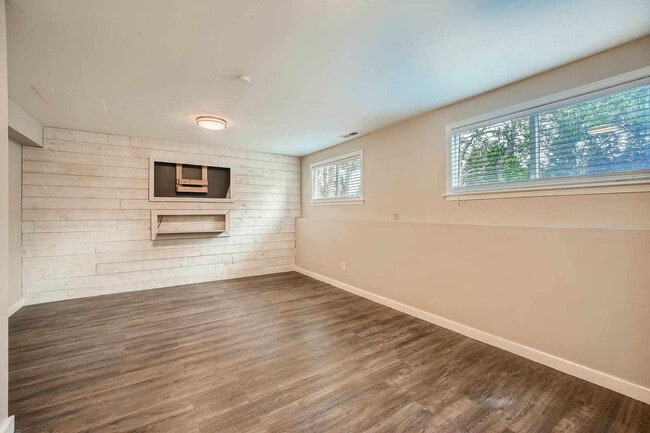 Building Photo - 33914 35th Ave SW