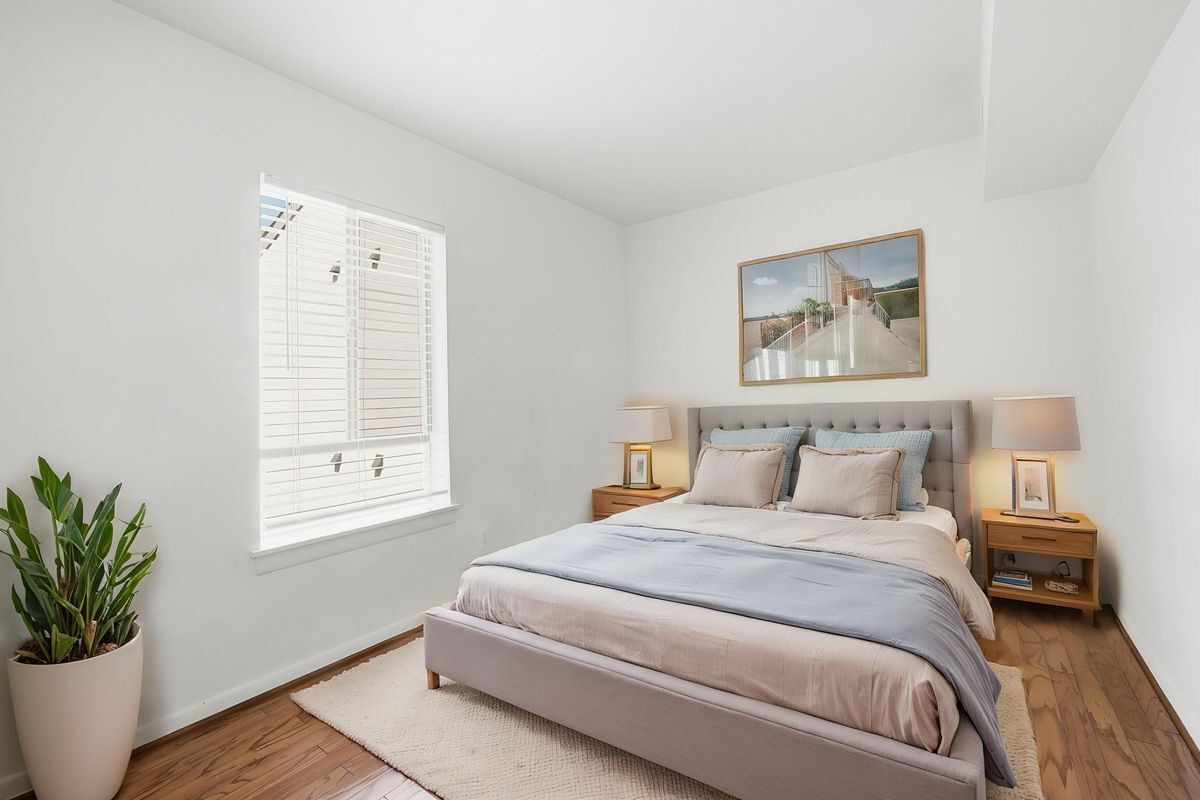 Building Photo - 2255 Castle Rock Square