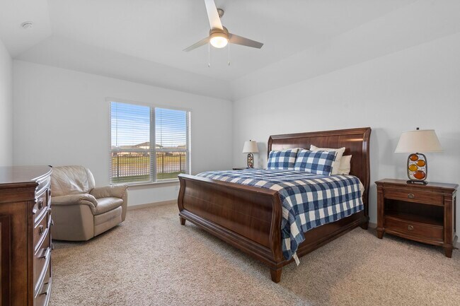 Building Photo - 28410 Hannahs Harbor Ln