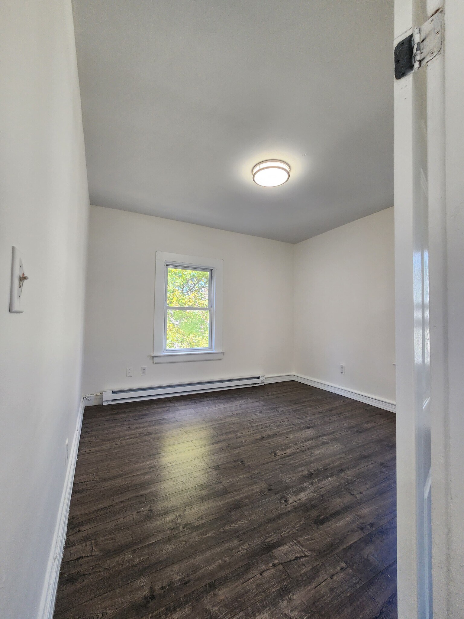 Building Photo - 92 Twiss St