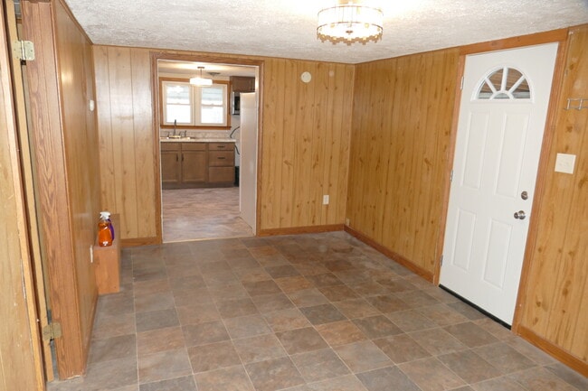 Primary Photo - 4725 N Hendricks St