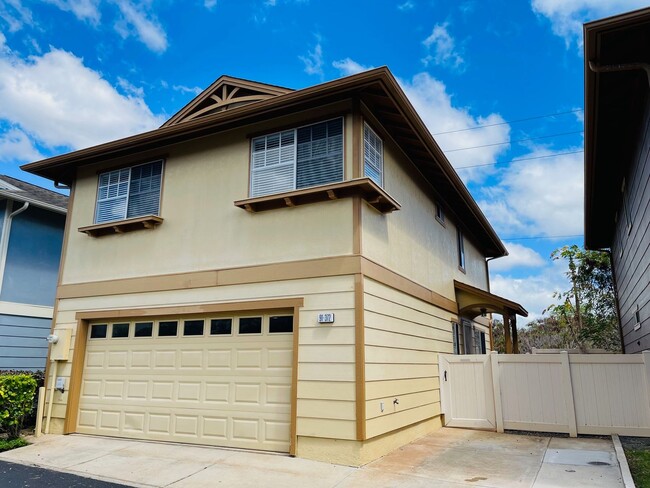 Primary Photo - Partly Furnished 3-bedroom, 2.5-bath home,...