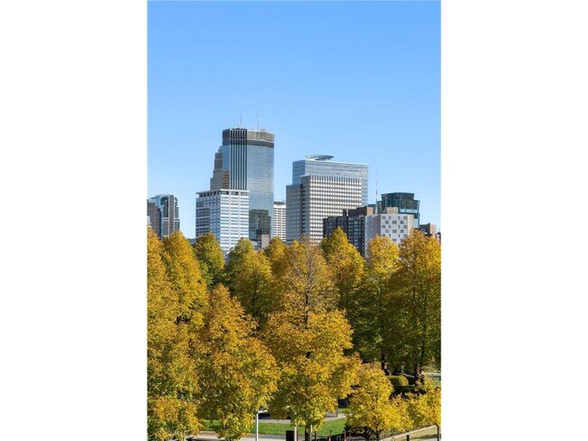 Building Photo - 48 Groveland Terrace