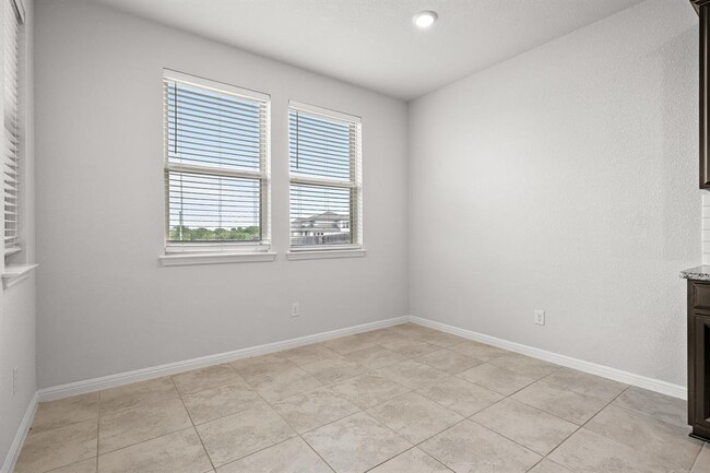 Building Photo - 11516 Maple Leaf Way