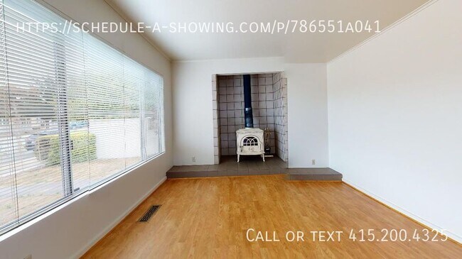 Primary Photo - Spacious Two Bedroom Duplex in Pacific Grove
