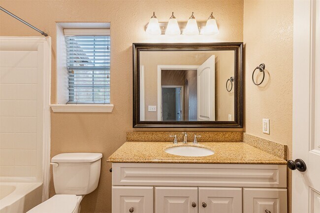 Building Photo - 10552 FM Rd 2432