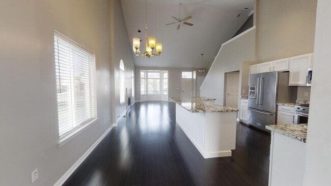 Building Photo - 7812 Thornhill Dr