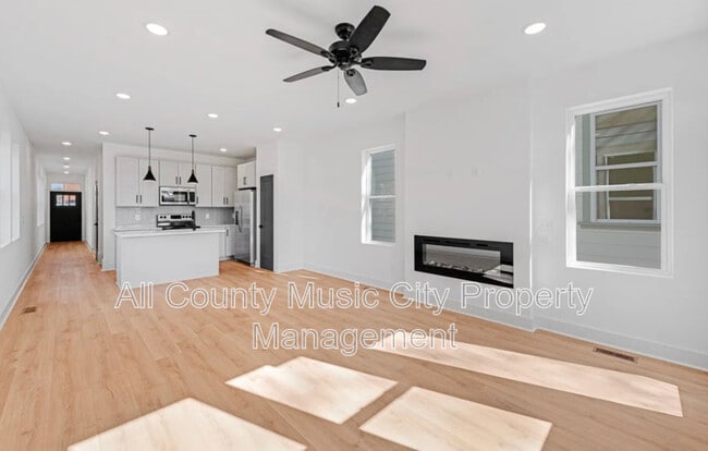 Building Photo - 204B Alta Loma Rd