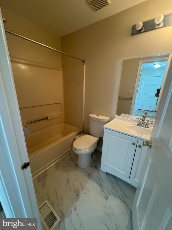 Building Photo - 401 Kirby Way