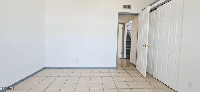 Building Photo - 7123 Oval Rock Dr