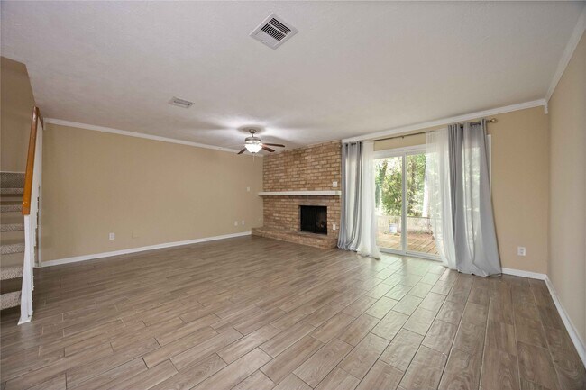 Building Photo - 2325 W Settler's Way