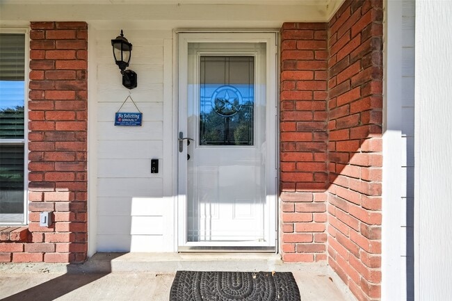 Building Photo - 21234 Park Willow Dr