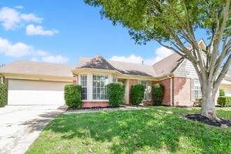 Building Photo - 7845 Sarah Ann Dr S