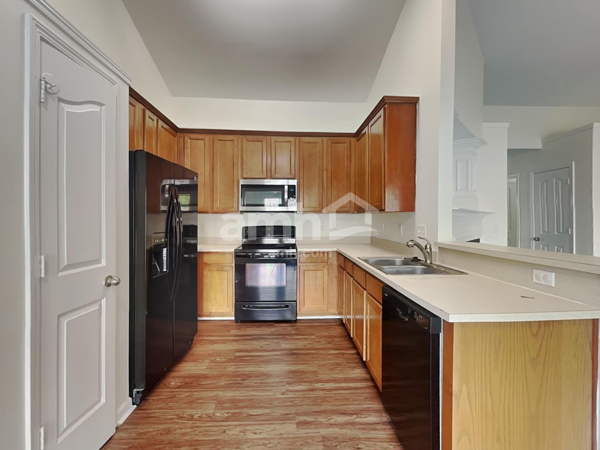 Building Photo - 32 Riverbed Dr