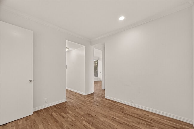 Building Photo - 1111 Potomac Dr