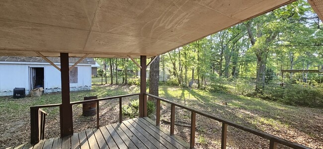 Building Photo - 306 Mustang Dr