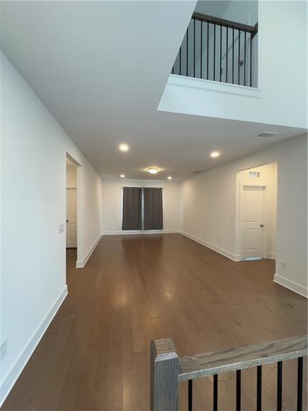 Building Photo - 1255 Westshore Dr